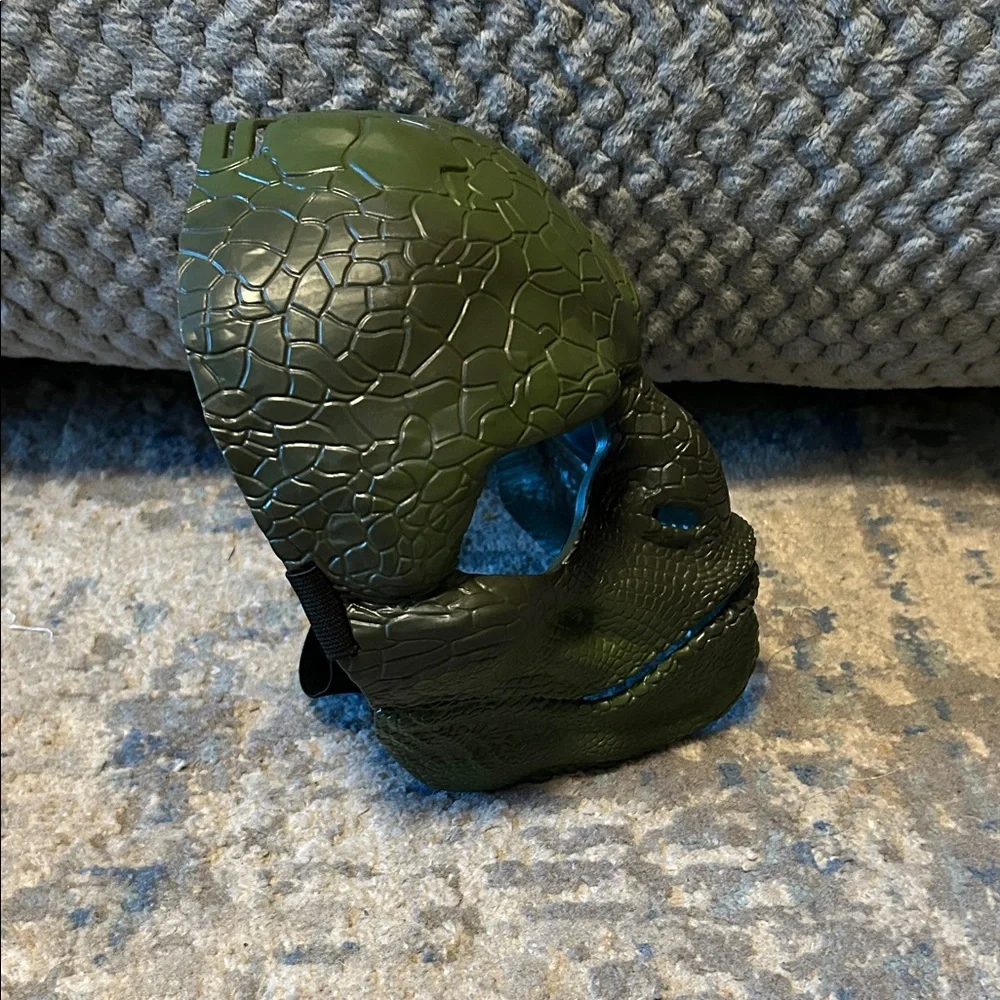 Hasbro Lizard mask from the 2012 movie The Amazing Spider-Man.